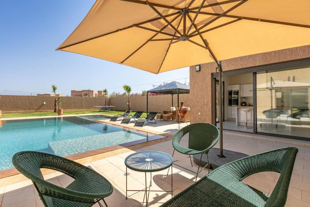 Sanna, Elegante Avec Piscine Chauffee, Jeux Villa