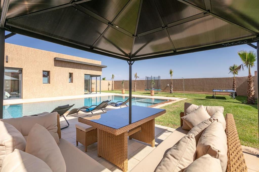 Sanna, Elegante Avec Piscine Chauffee, Jeux
