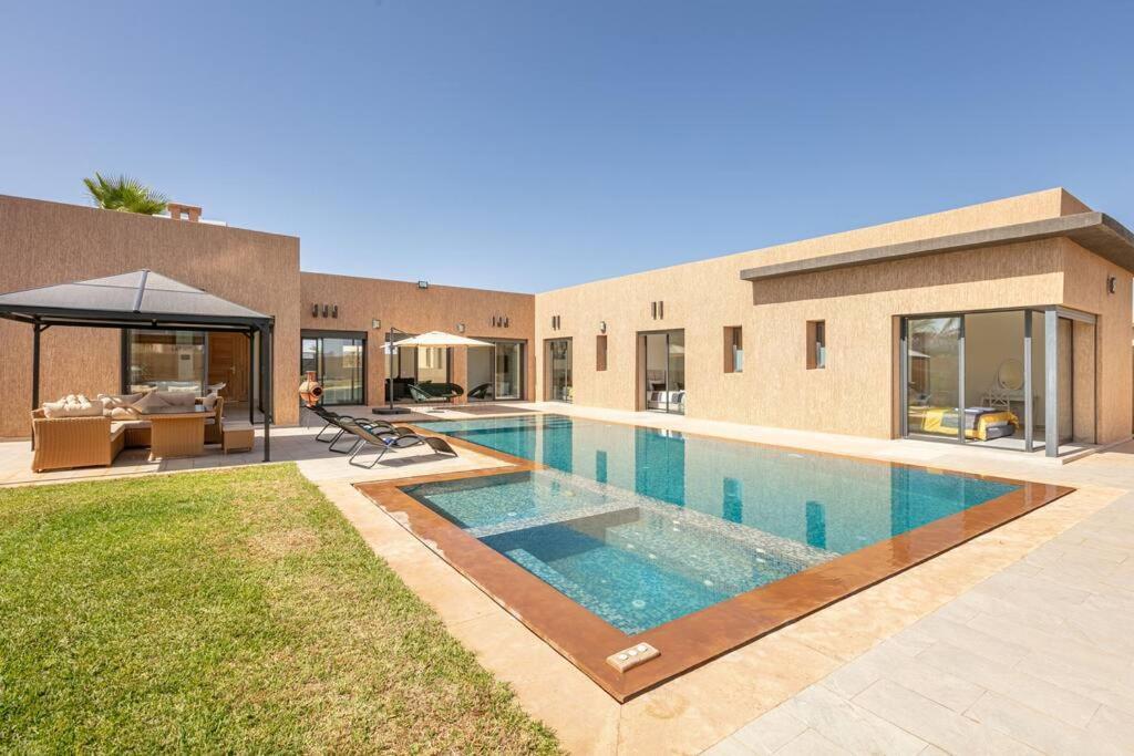 Sanna, Elegante Avec Piscine Chauffee, Jeux Marrakesh