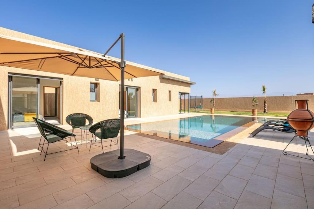 Sanna, Elegante Avec Piscine Chauffee, Jeux Villa Marrakesh