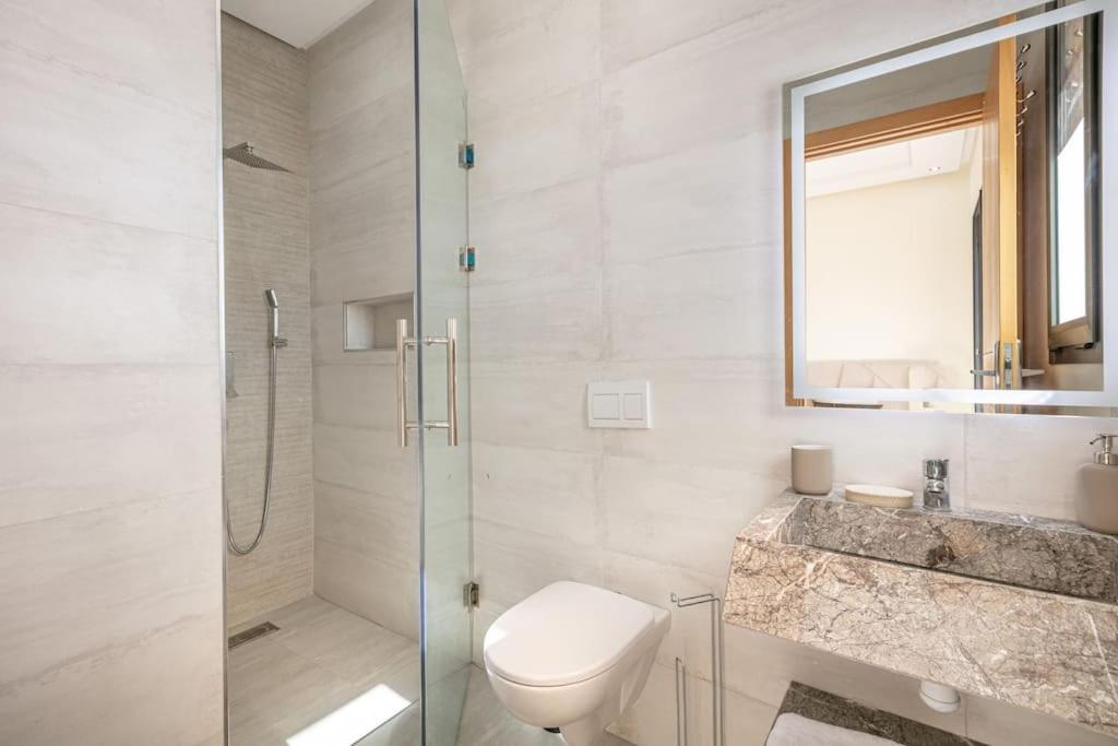Sanna, Elegante Avec Piscine Chauffee, Jeux Villa