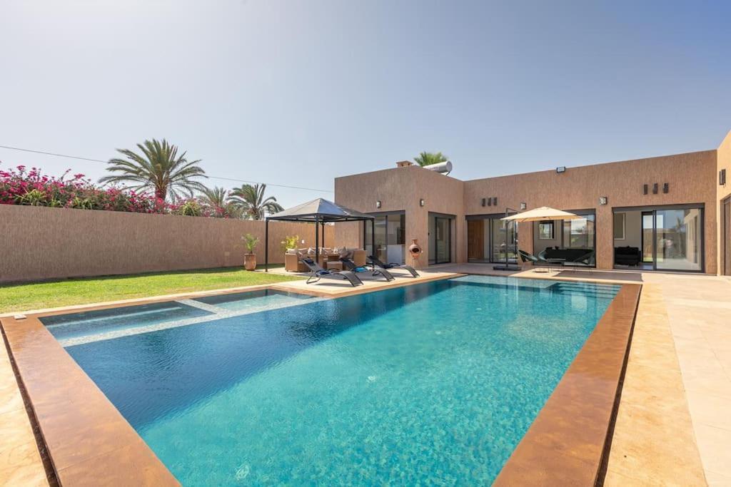 Sanna, Elegante Avec Piscine Chauffee, Jeux Villa *