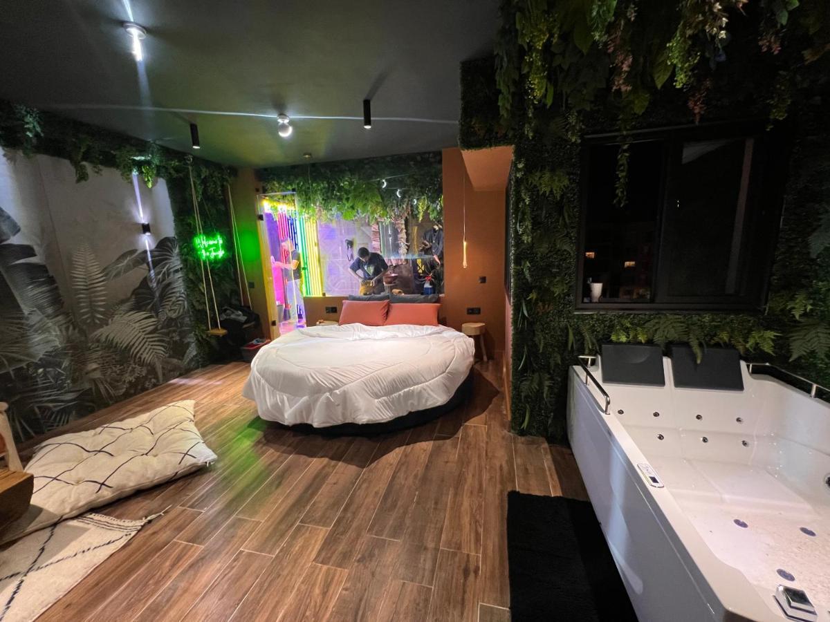 Jungle Au Centre De Marrakech Avec Jacuzzi ! Couette-café