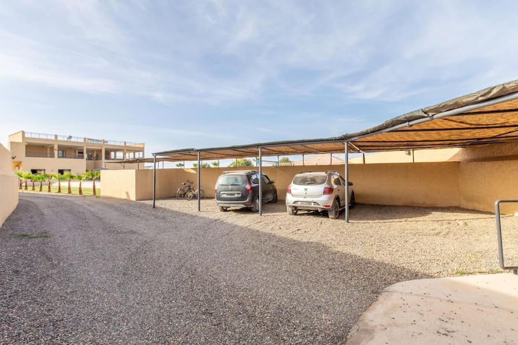 Vista , Piscine 22m , Jeux Jardins , Terrain Squash Villa *