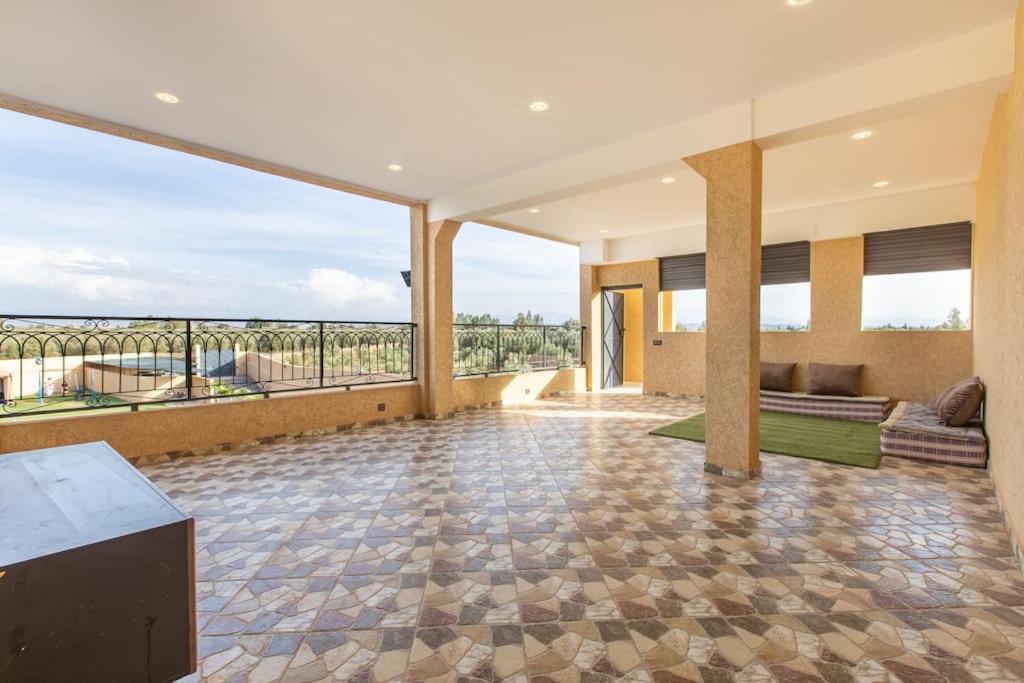 Villa Vista , Piscine 22m , Jeux Jardins , Terrain Squash Marrakesh