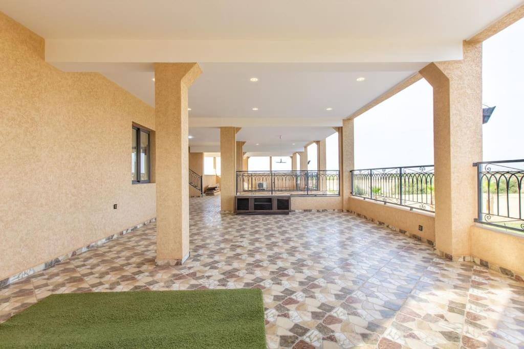 Villa Vista , Piscine 22m , Jeux Jardins , Terrain Squash *