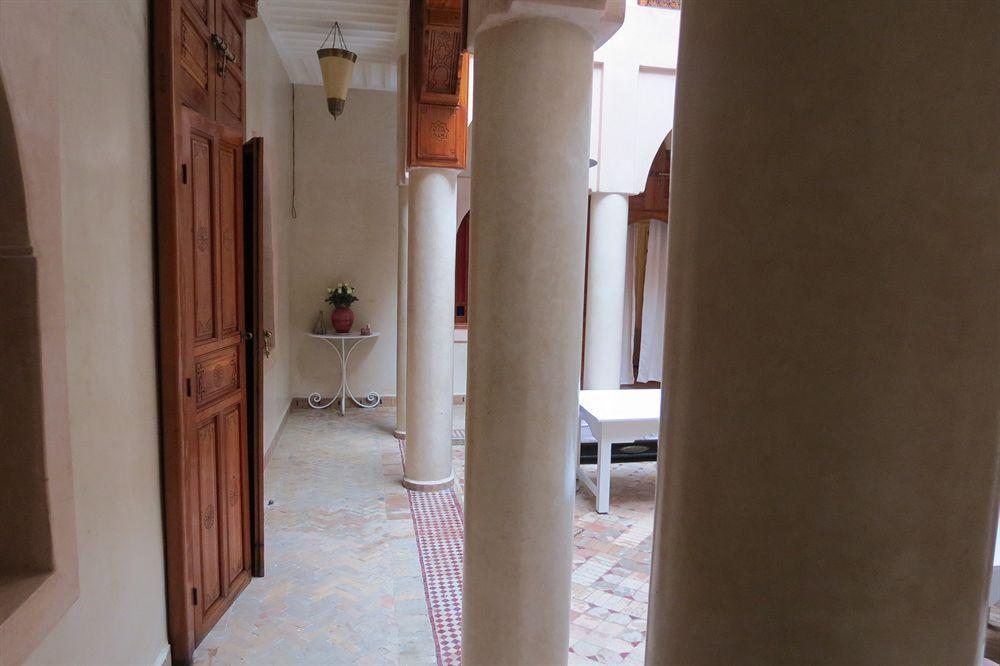 Awinati Location Privatisee ,piscine Chauffee , Beau Rooftop 3* Marrakesh