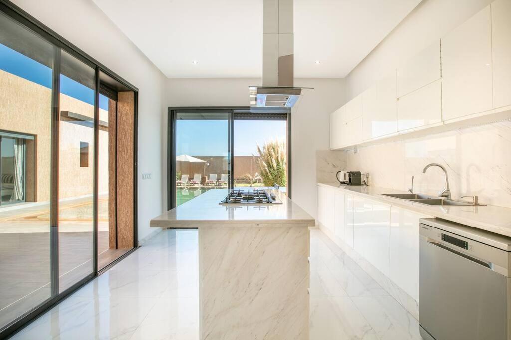 Villa Sakina, Piscine Chauffee, Ping-pong, Cuisiniere Marrakesh