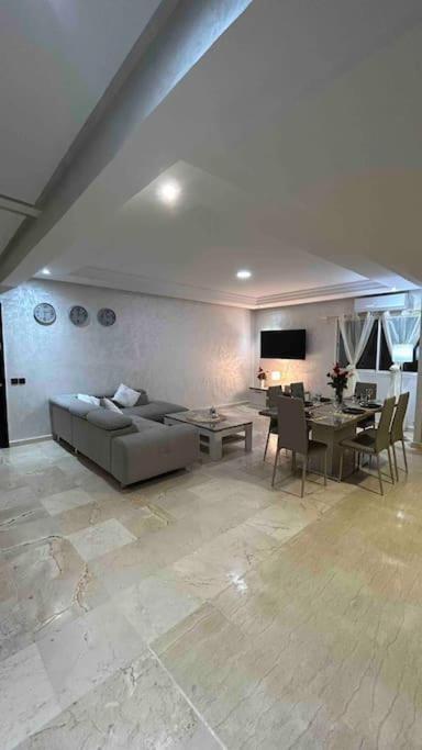 Apartamento Standing 3 Avec Terasse Quartier Gueliz Hivernage A Marrakech I19 *