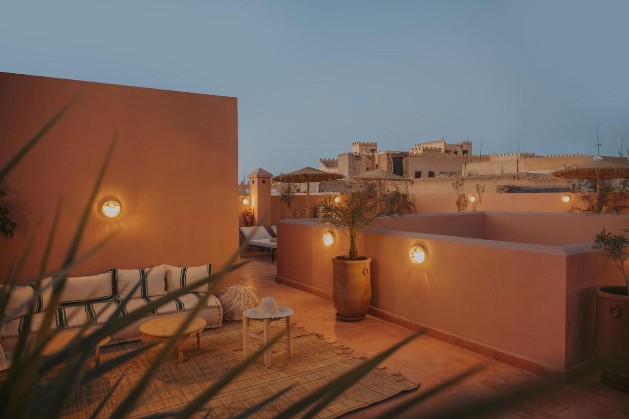 L'esprit Des Patios & *