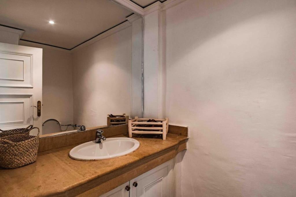 Gueliz New Stylish Marrakech Sleeps 4 Apartment *