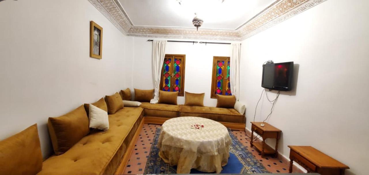 Apartment 1954