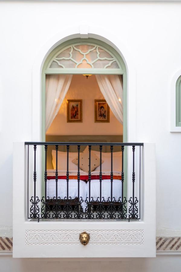 Riad Espoir Entier *