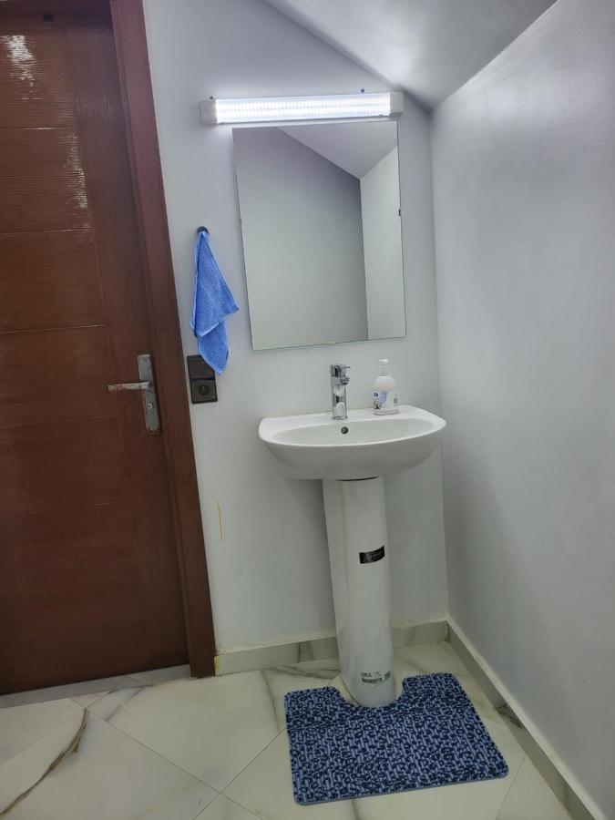 Duplex+2 Salles De Bain A 5 Min De L'aeroport Apartamento *