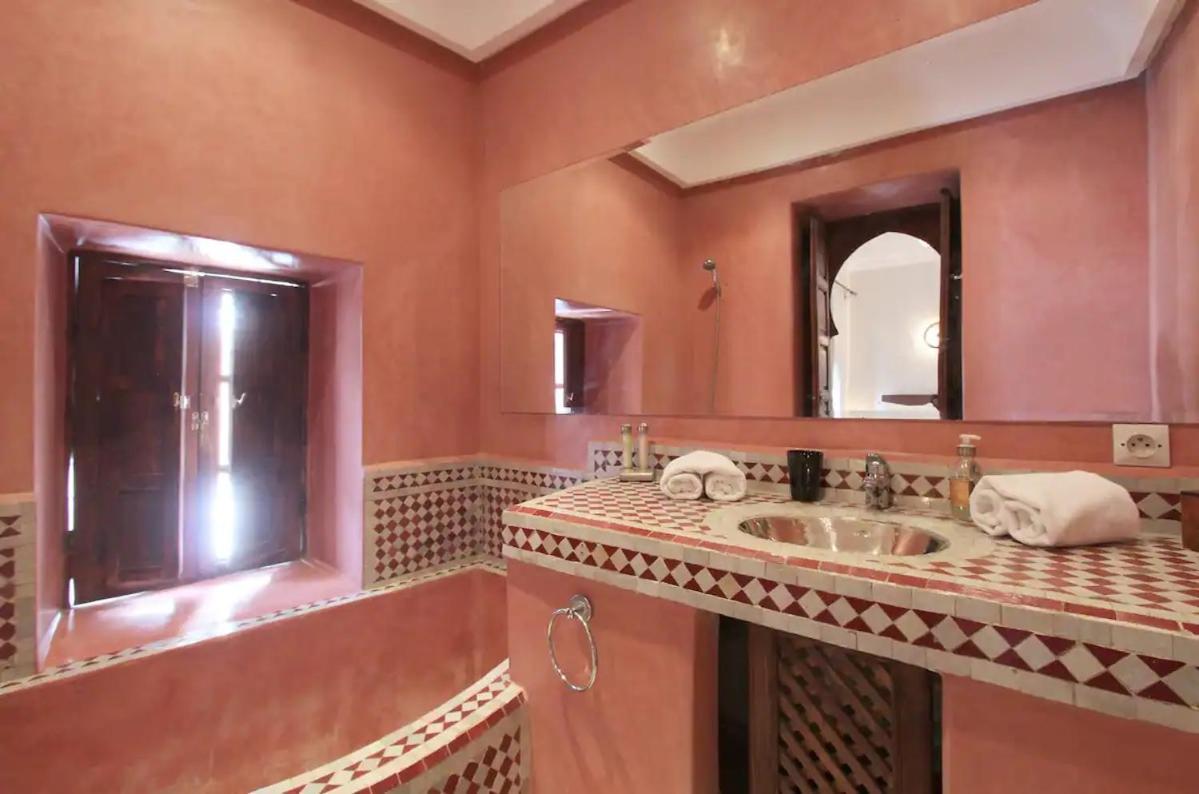 Riad Of The Moon *