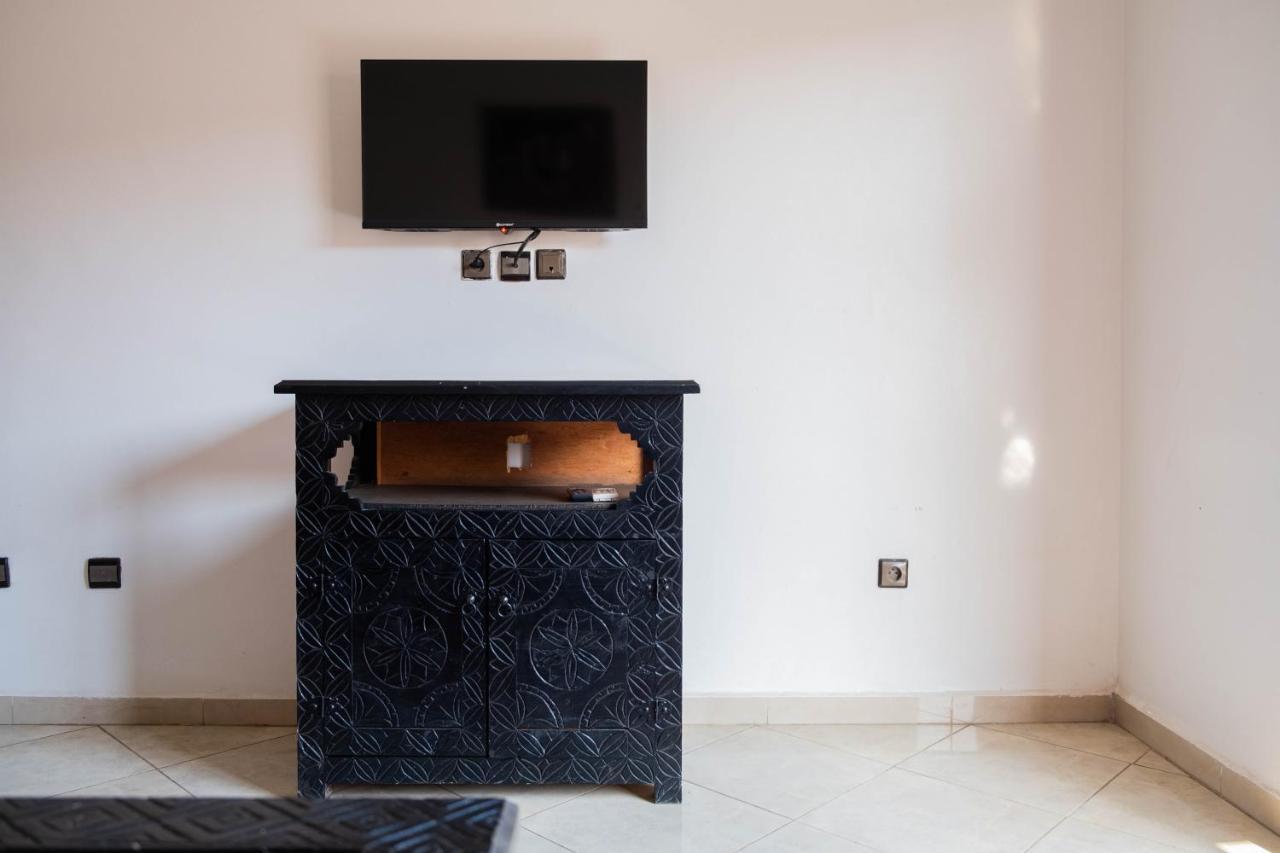 Apartment Apart Larbi *