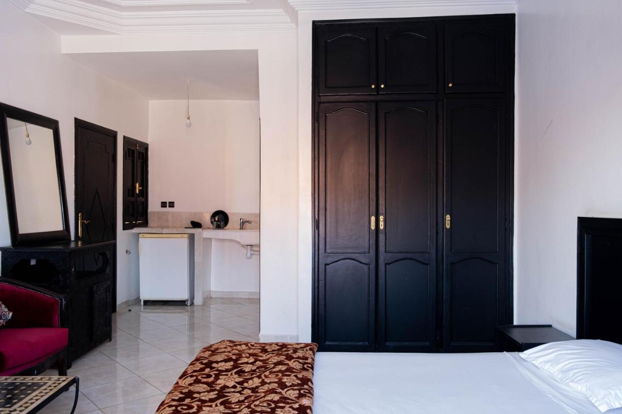 Apart Larbi Apartment *