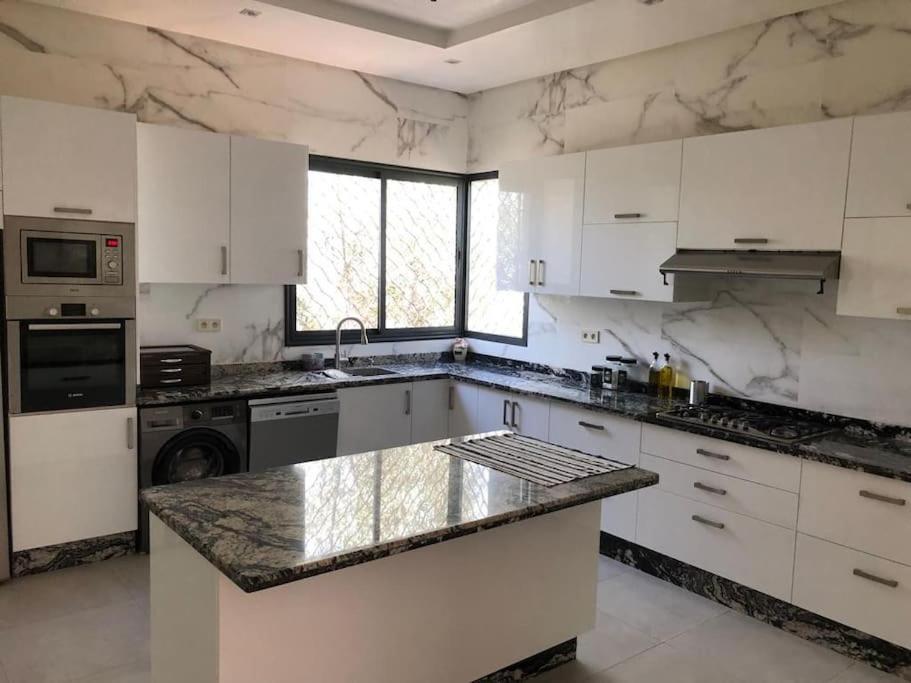 Private With Private Chef Optional Villa Marrakesh