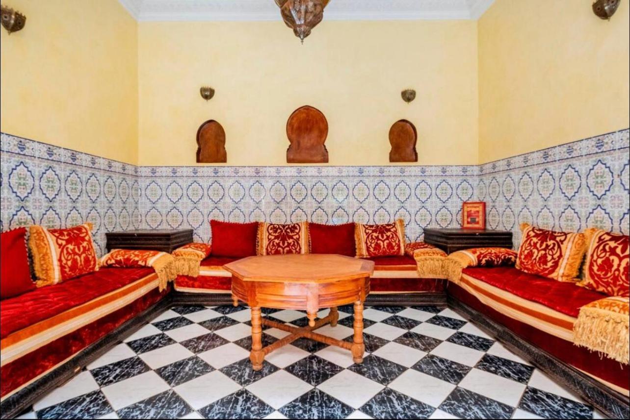 Palace 4 With Pool Apartamento *