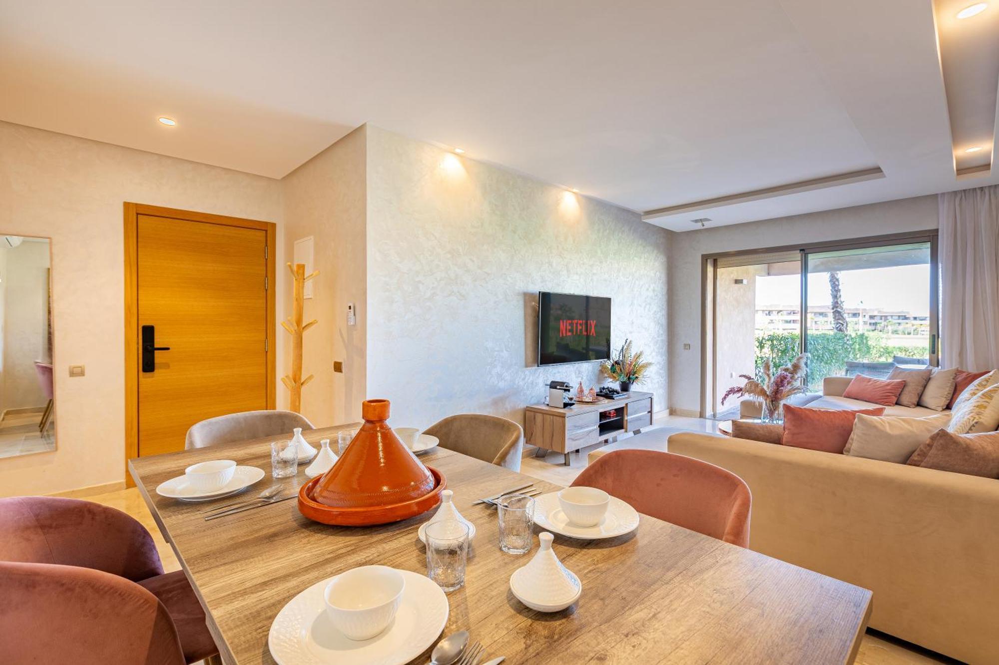 The Saphir • Familial • Piscine • Jardin • Golf Apartment
