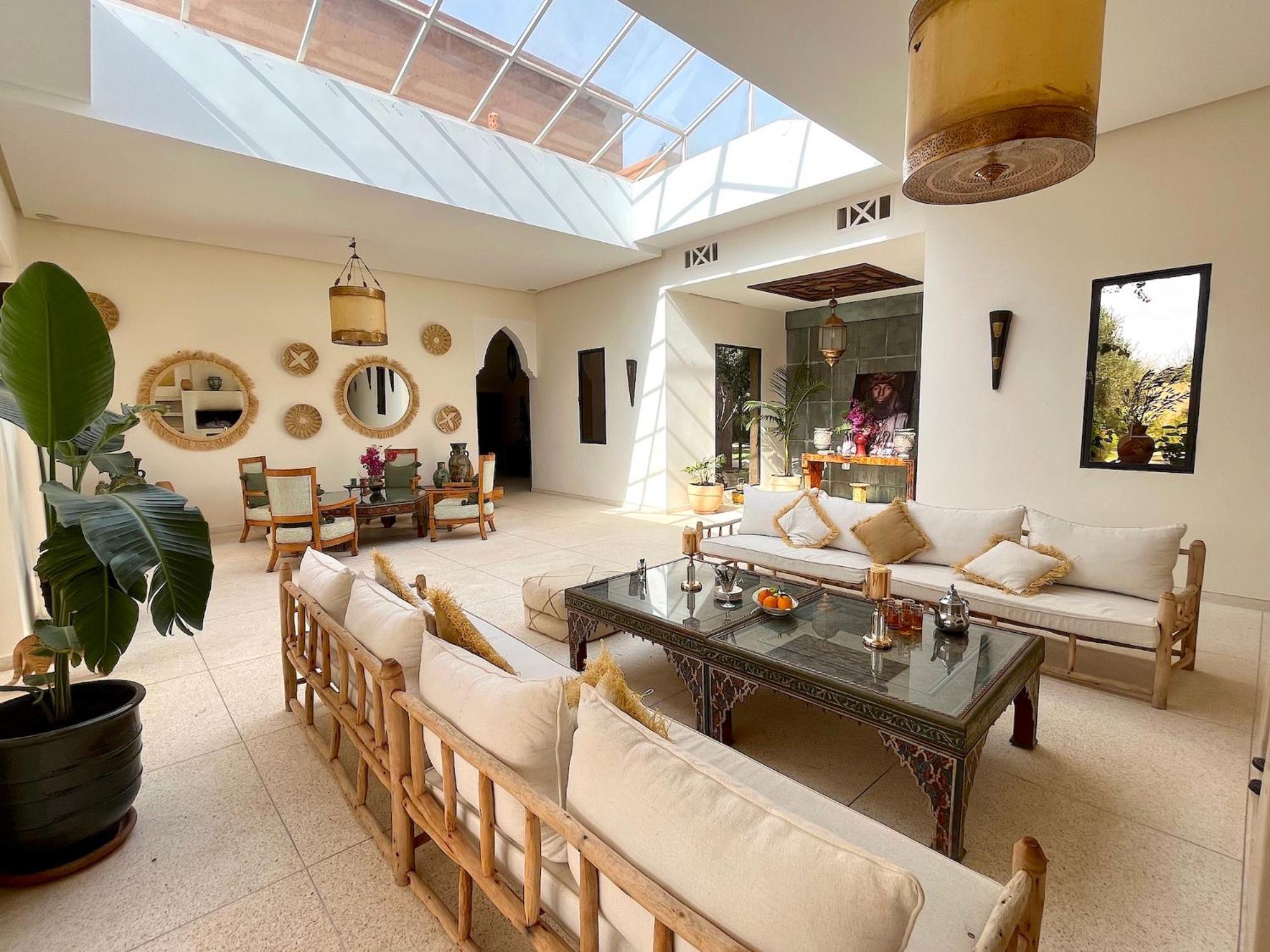 Palais Debora Villa