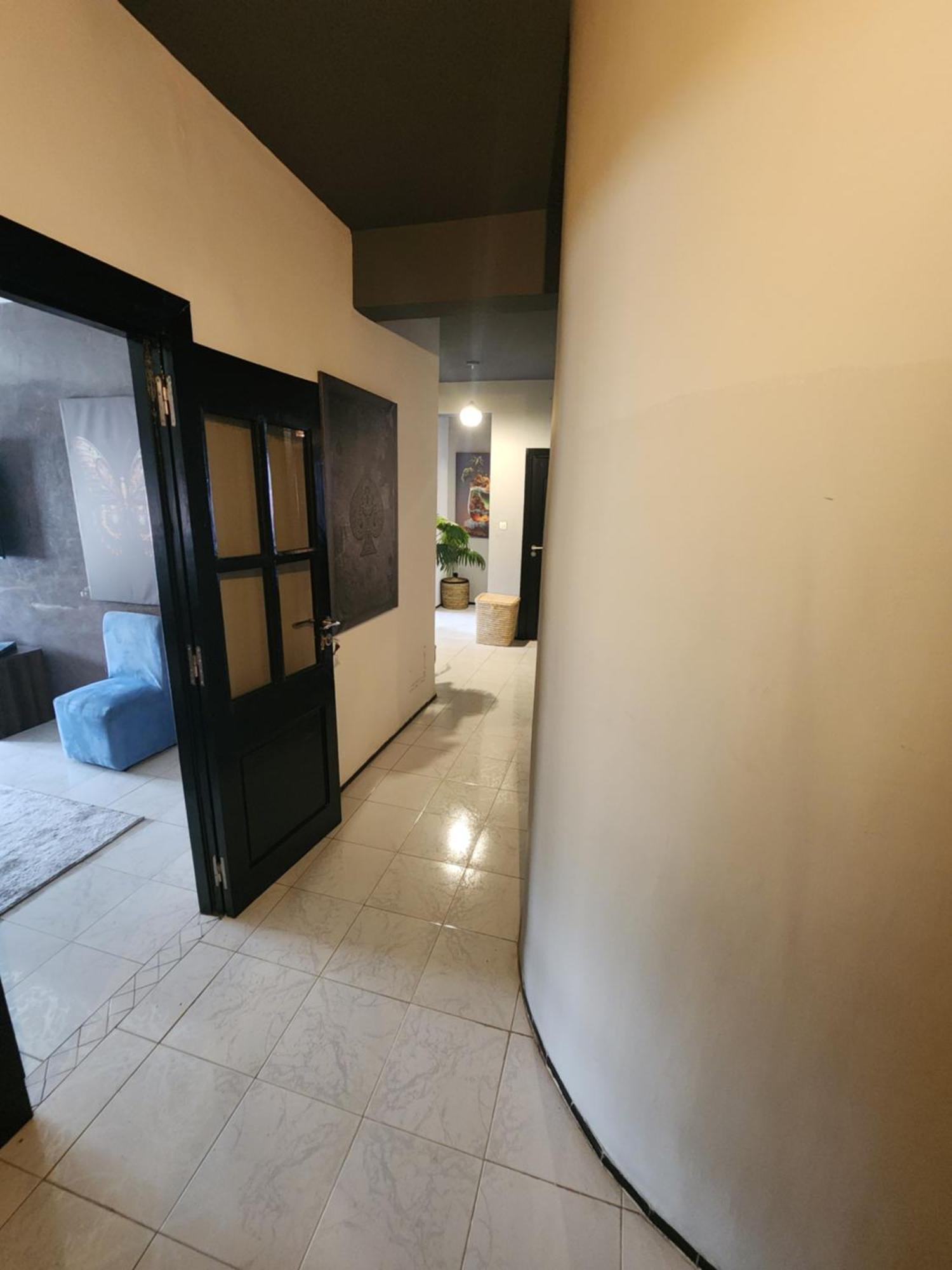 Apartment 4 Family *