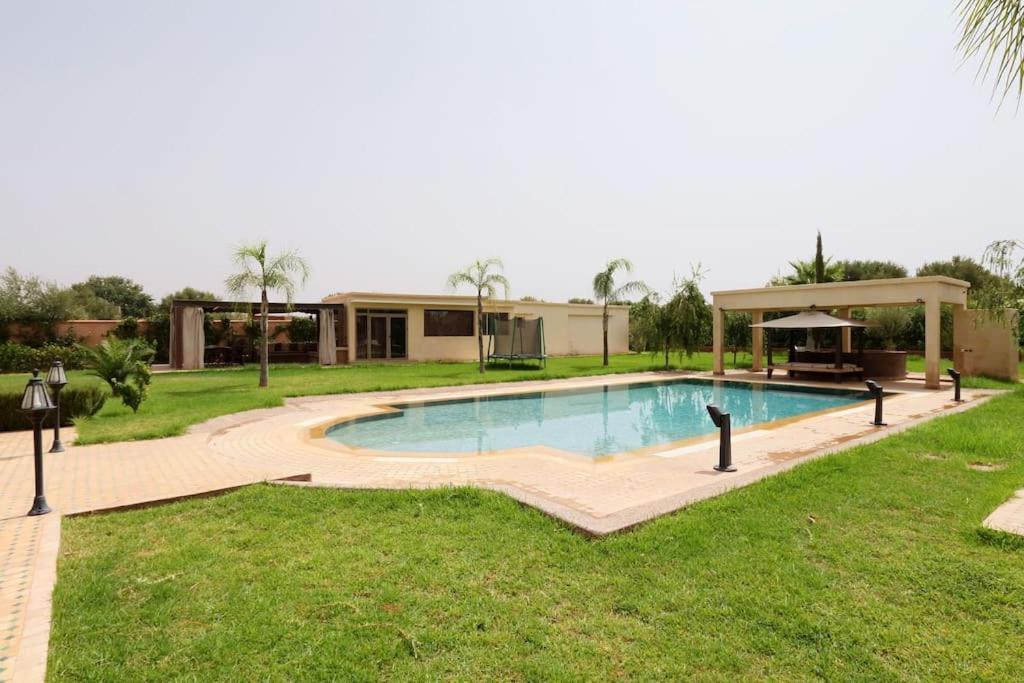Splendide De Luxe Privatisee Avec Cuisiniere - Piscine Chauffee - Jacuzzi & Hammam Villa