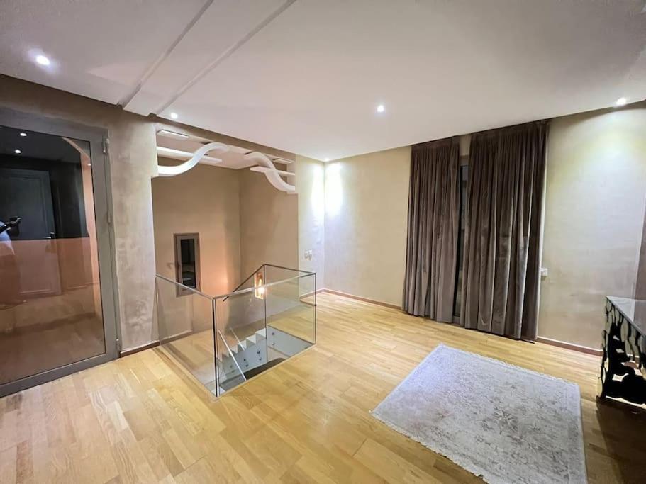 Splendide De Luxe Privatisee Avec Cuisiniere - Piscine Chauffee - Jacuzzi & Hammam Villa *