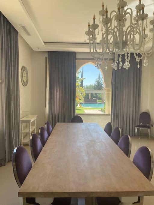 Splendide De Luxe Privatisee Avec Cuisiniere - Piscine Chauffee - Jacuzzi & Hammam Villa