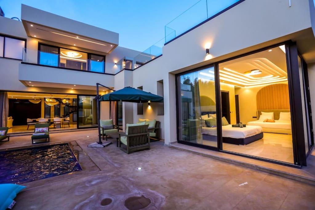 Emeraude Villa *