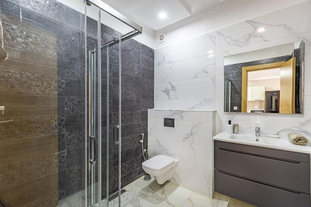 Apartamento Privee, Piscine, Av M6 *