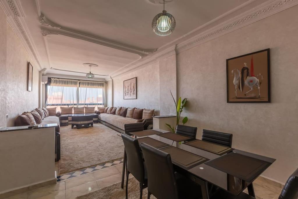 Appartement Authentique Au Centre