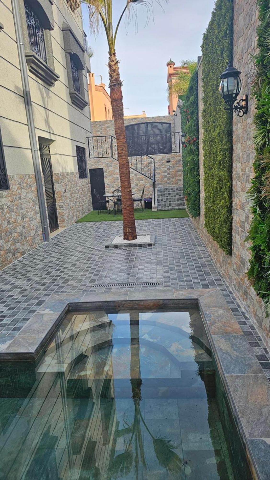 Villa & In Marrakesh, Essalam