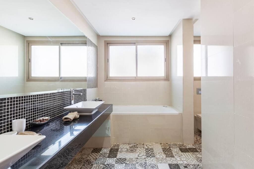 Escape To Luxury: 4 Bedroom On Golf Course Villa Marrakesh