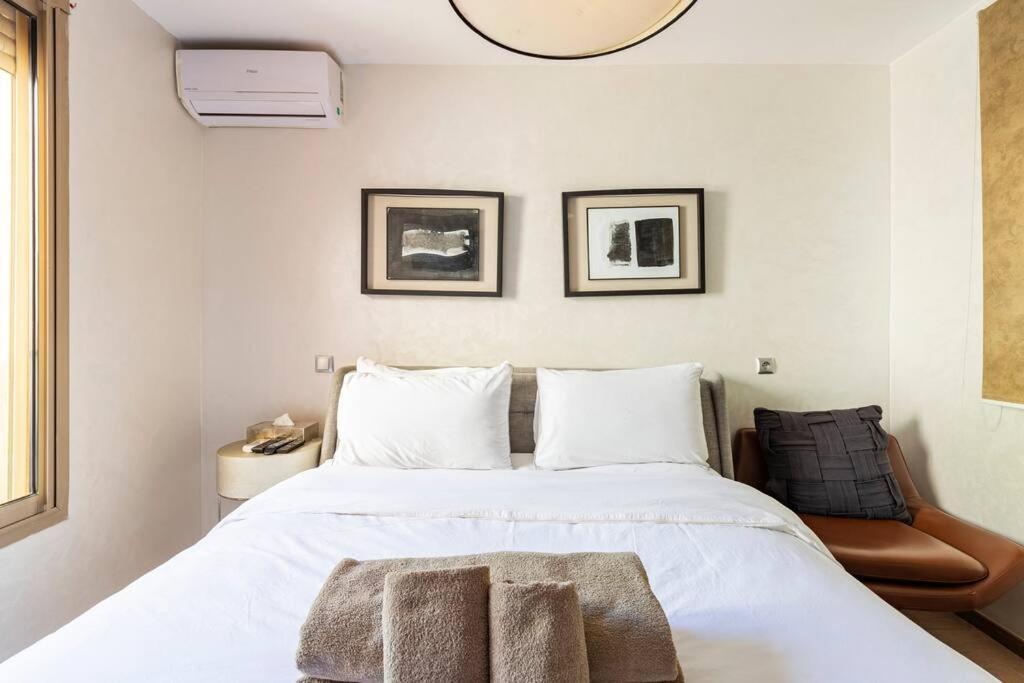 Escape To Luxury: 4 Bedroom On Golf Course Villa