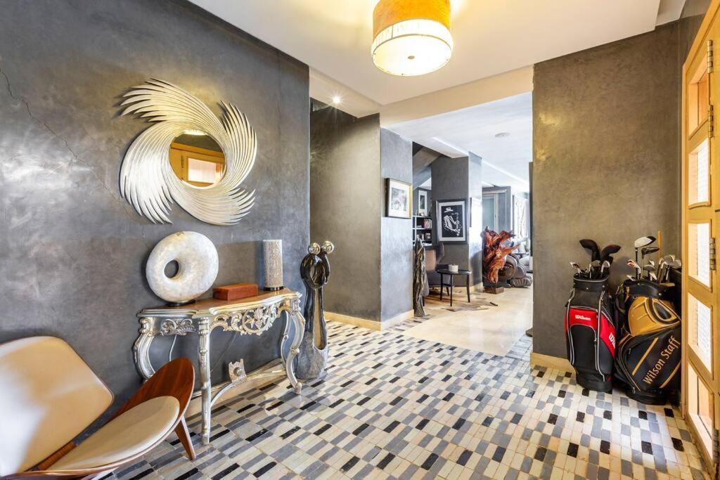 Escape To Luxury: 4 Bedroom On Golf Course Villa *