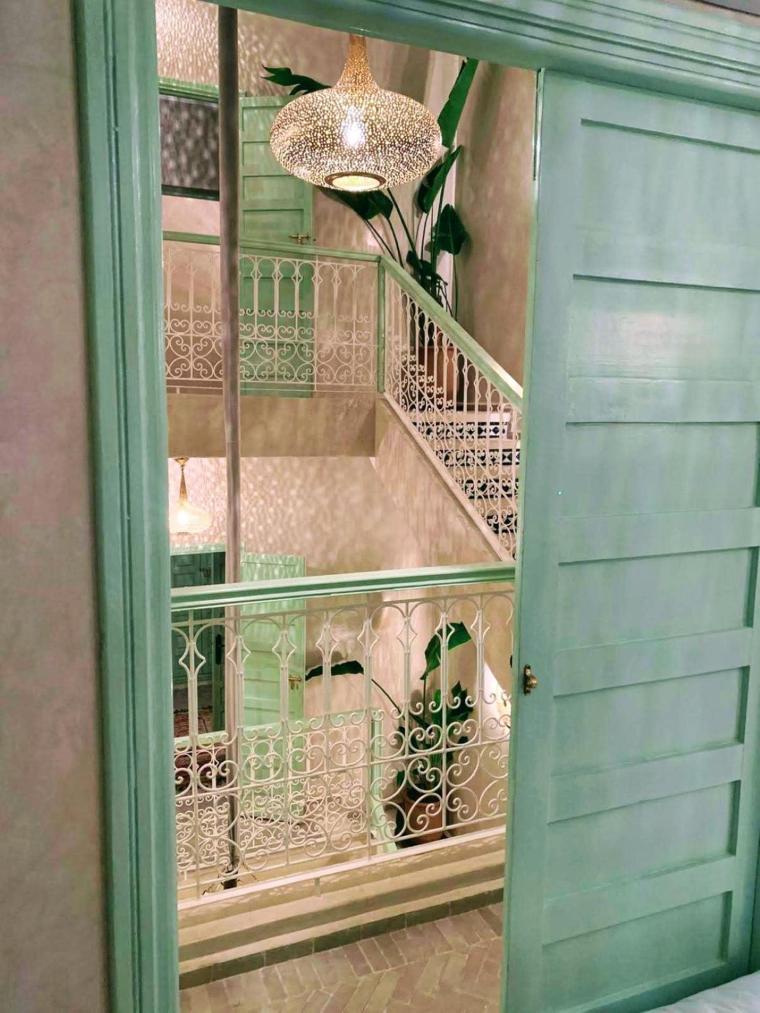 With 3 Swimming Pools Riad Marraquexe