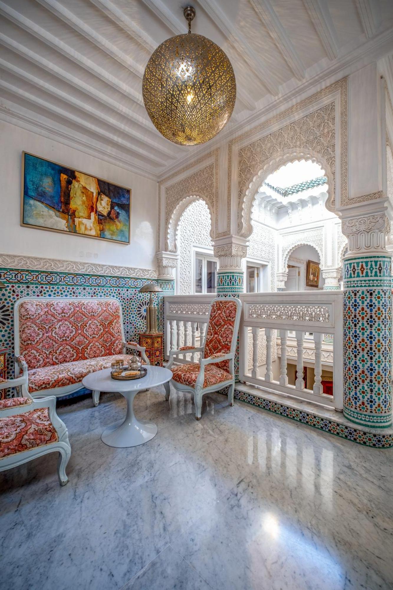 Glatt K Riad *