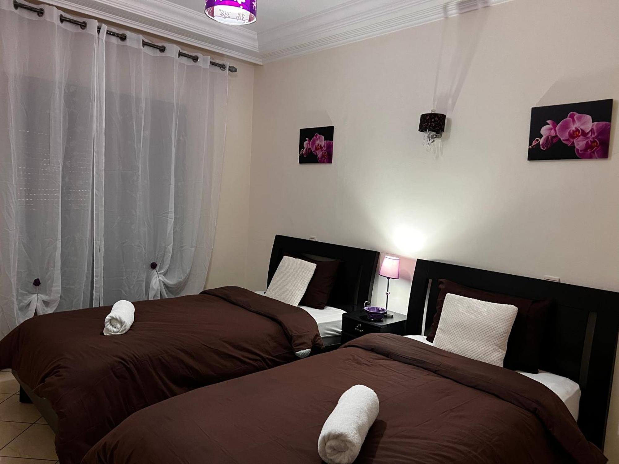 Magnifique, Appartement, Familial, Spacieux 2chambres Salon Salle A Manger Apartment