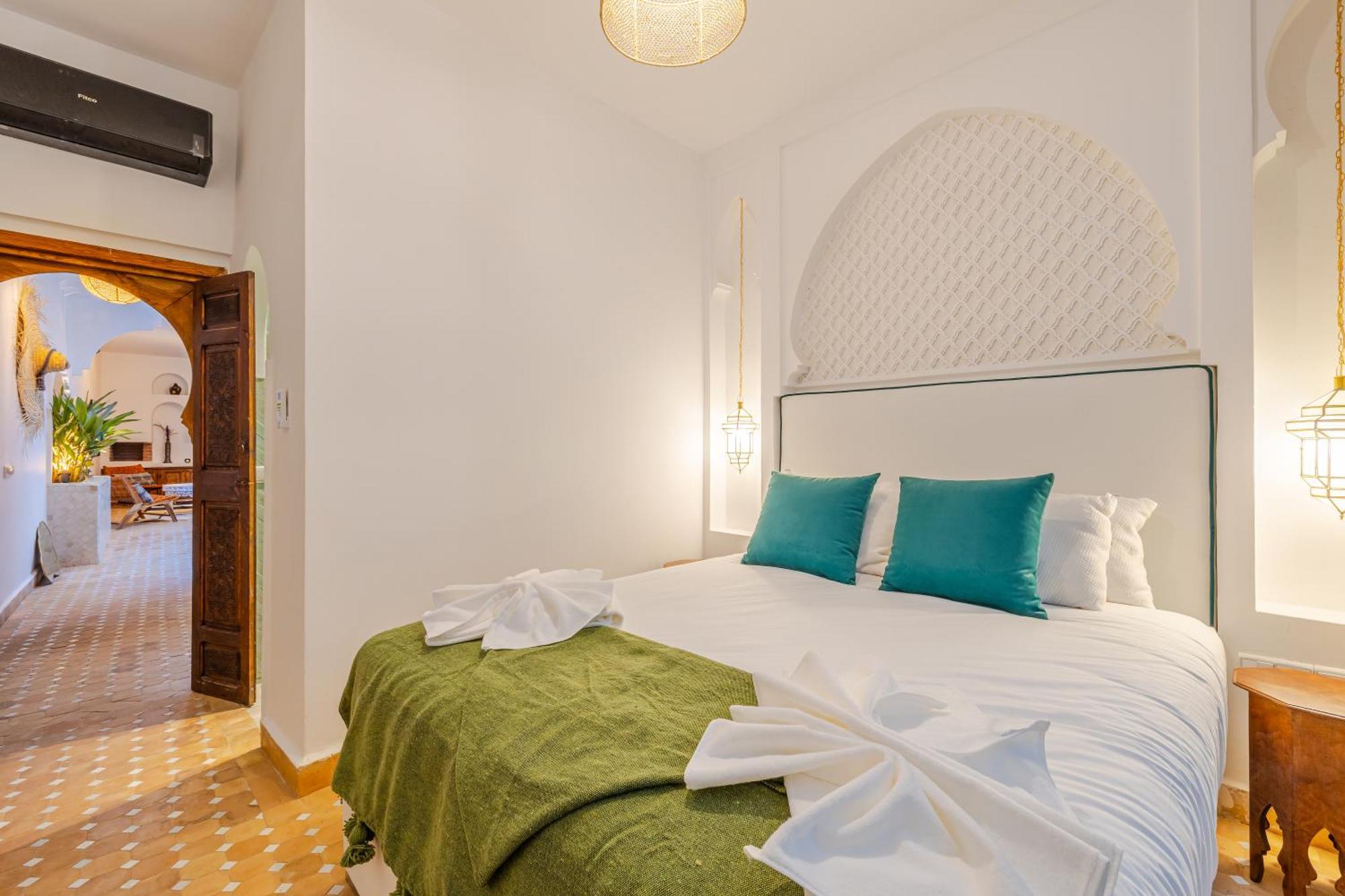 Villa Dar Lalla Saadia-exclusiv-heatedpool-breakfast *