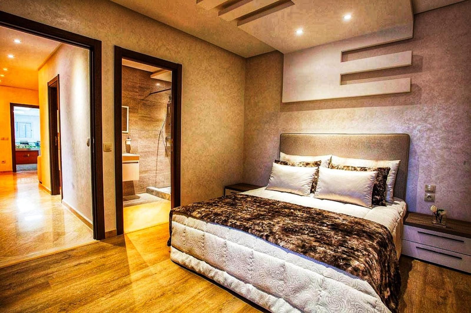 Deux Avec Piscine Couverte Apartment *