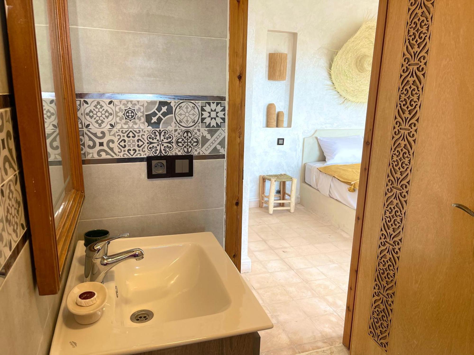 Dar Hadjar Guest house