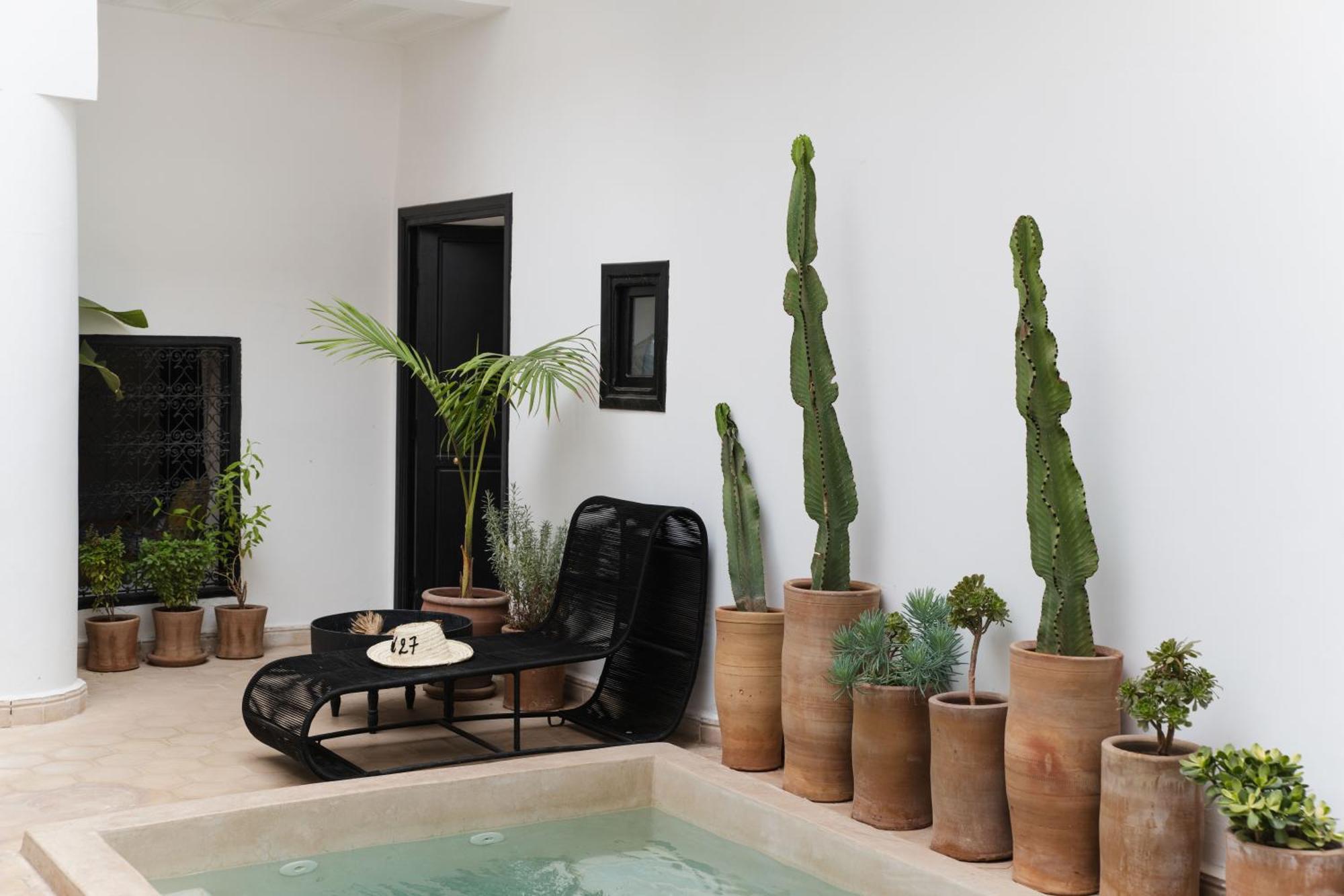 27 & Entierement Privatise * Marrakesh