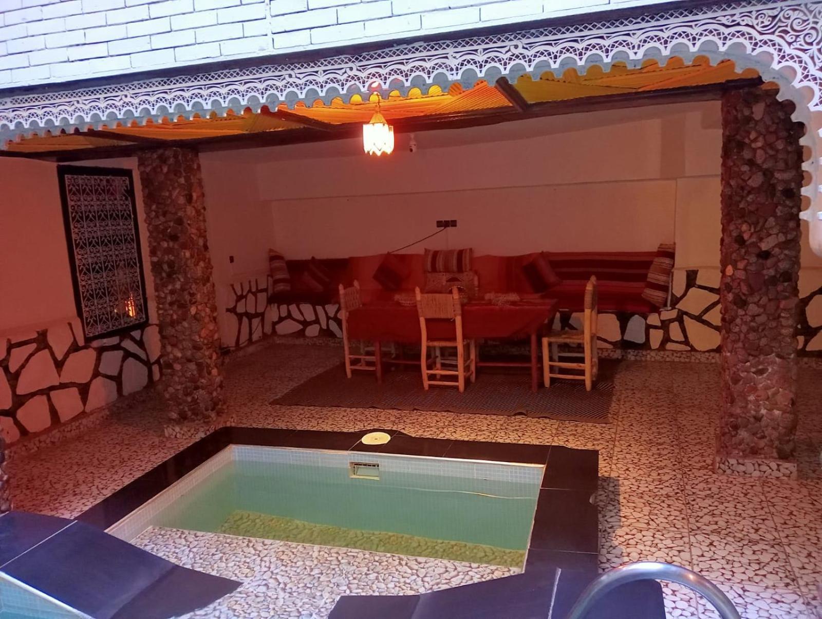 Salma Restaurant Bed & Breakfast