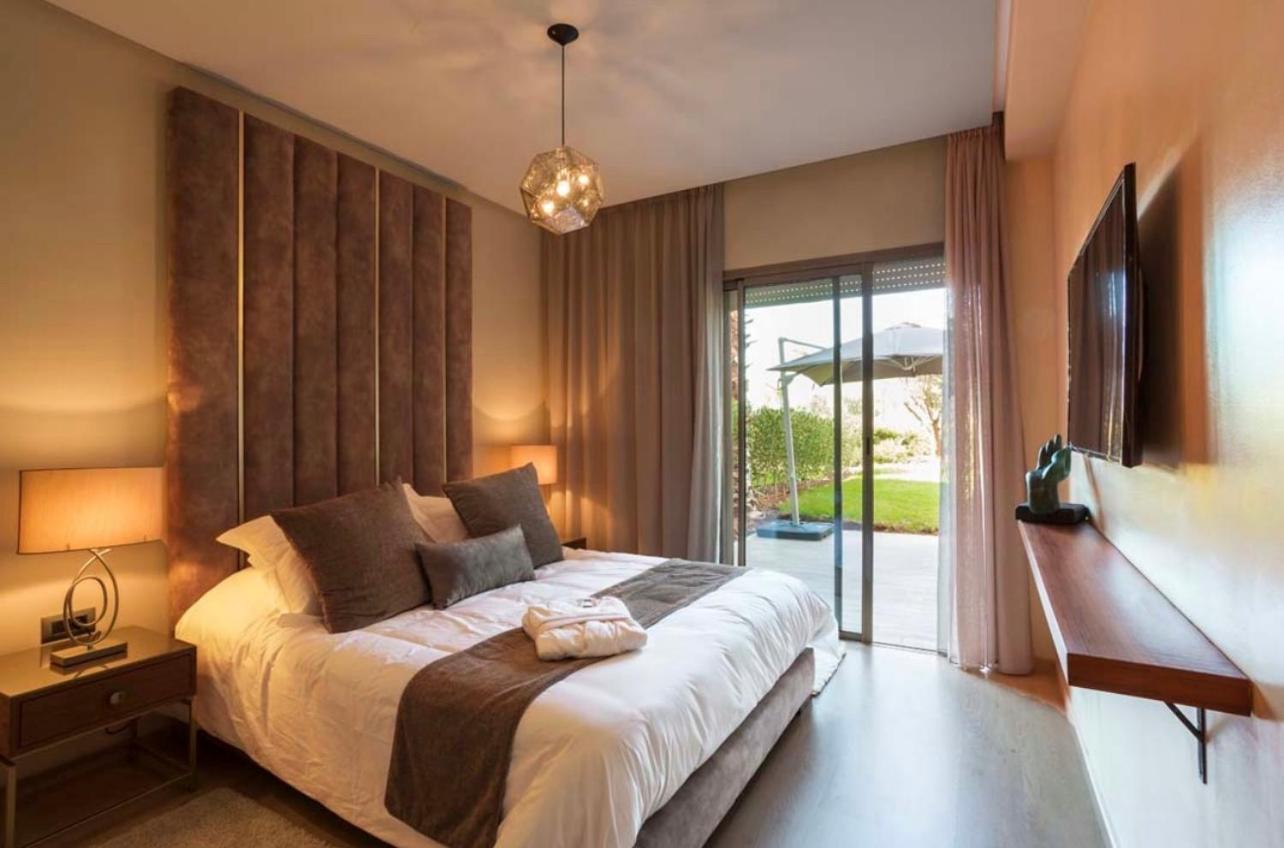De Luxe Avec Jardin Prive Apartment *