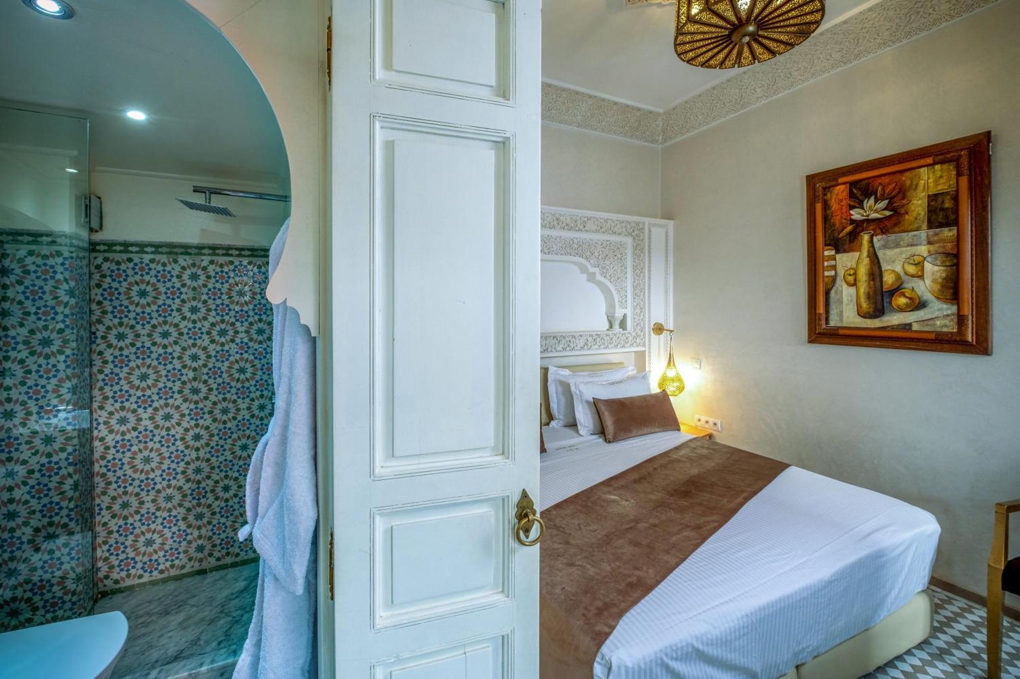 Riad Glatt K