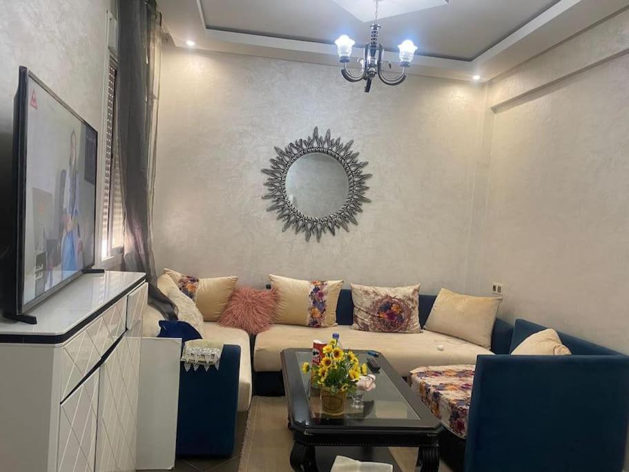 Apparemment Bien Equipe Au Targa Apartment *
