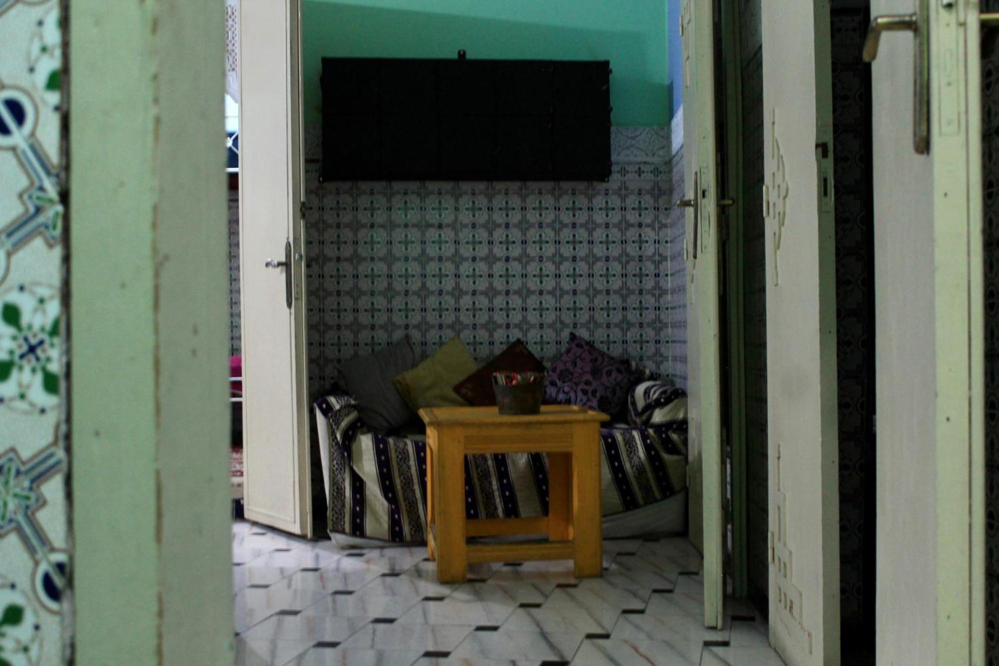 Kif Kif Annex Hostel *
