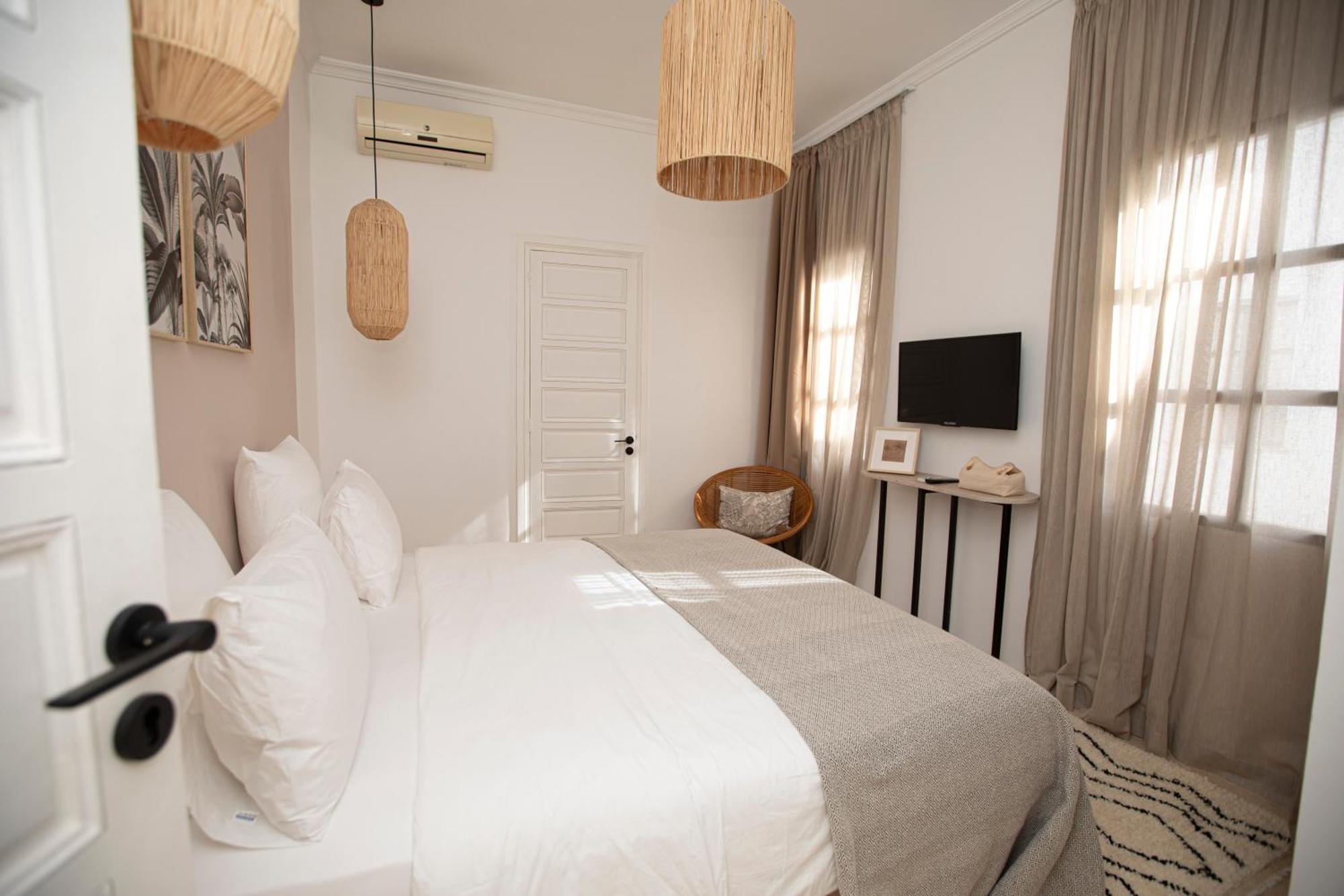 Coconut Guest house *