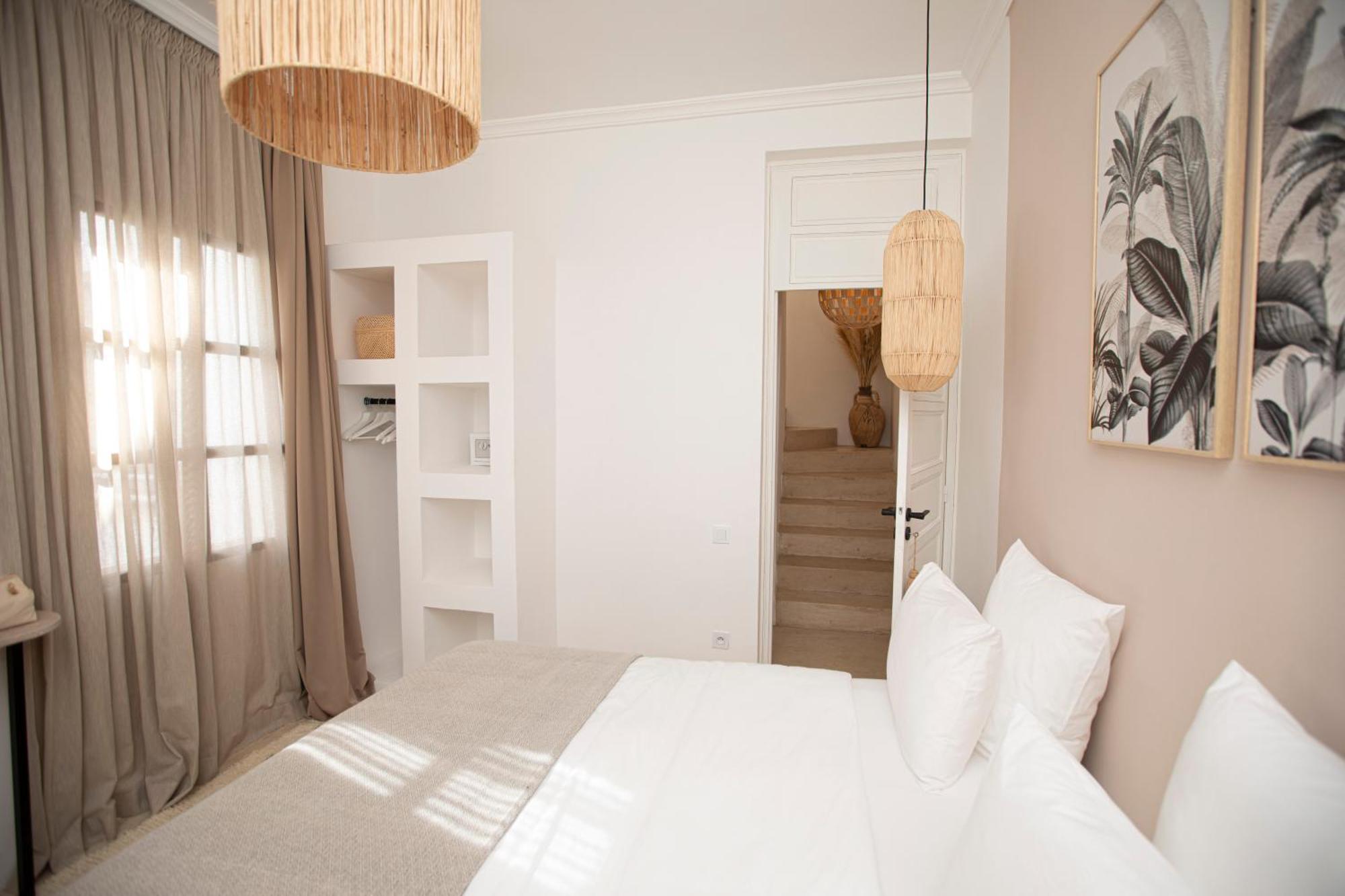 Coconut Guest house *